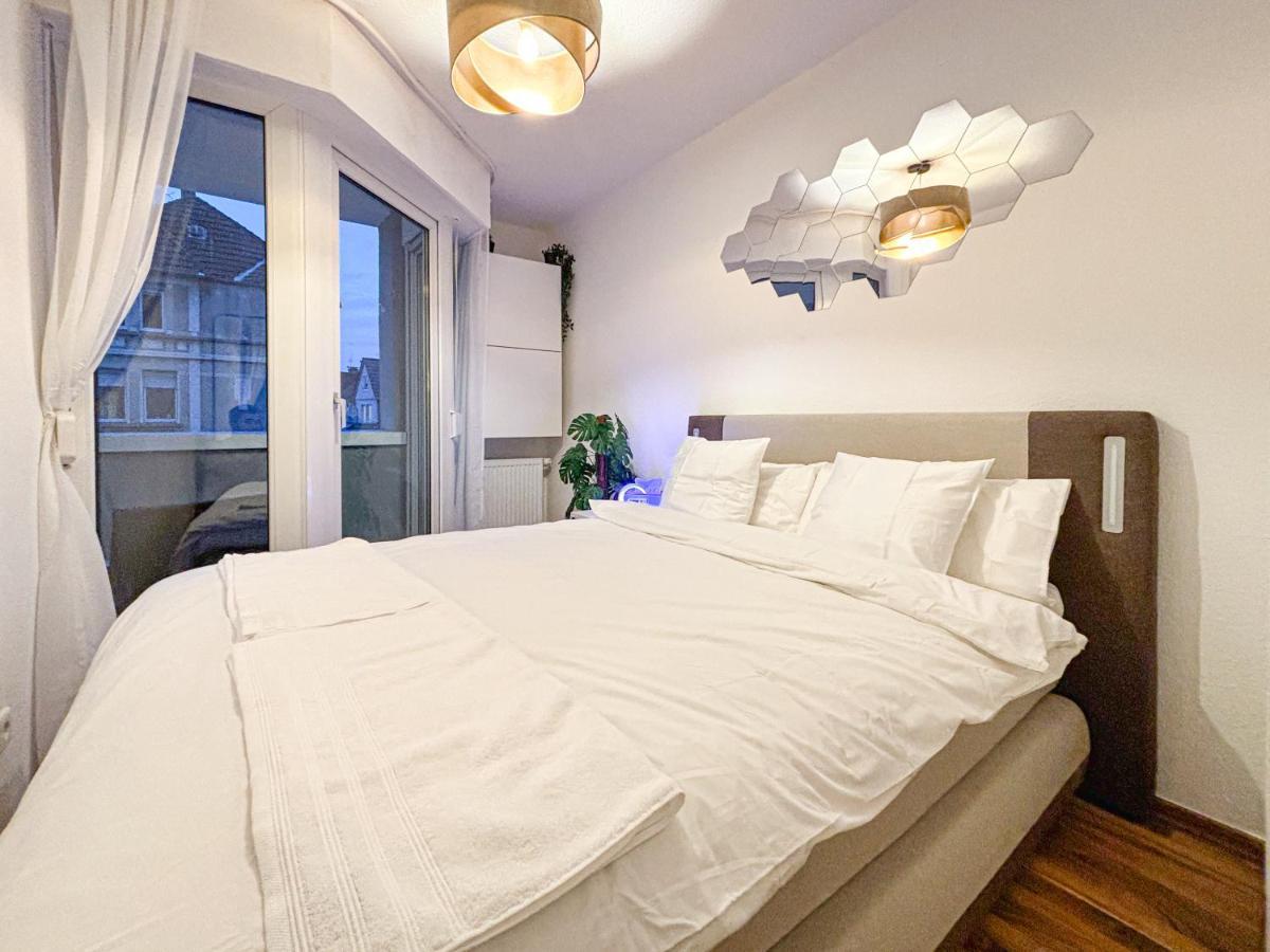 Luxurious In City-center With Balcony, Free Parking Apartamento *